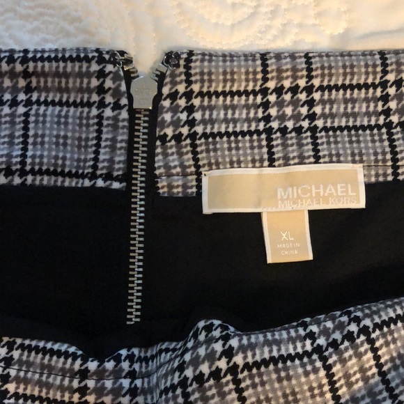 Michael Kors Skirt - Picture 2 of 6